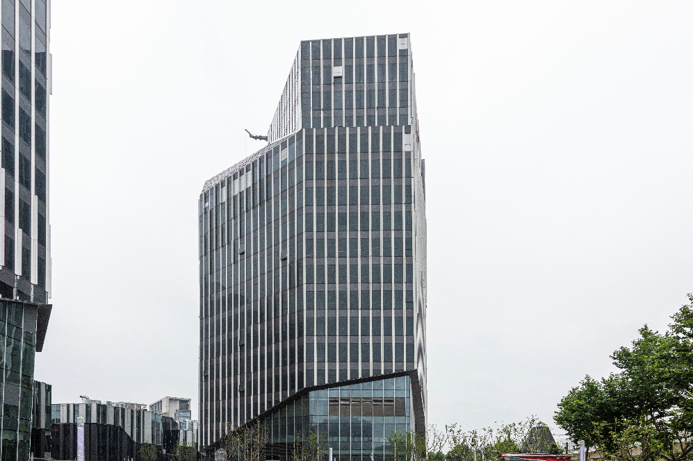 上海長寧國際發(fā)展廣場：獨(dú)特山景設(shè)計(jì)，引領(lǐng)商務(wù)新風(fēng)尚