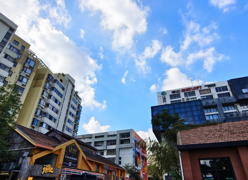 上海虹口德必運動 LOFT：運動基因×創(chuàng)意辦公，打造北外灘活力產(chǎn)業(yè)社區(qū)